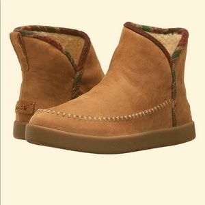 Sanuk Women’s Size 8 Booties